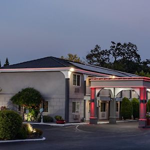 Super 8 By Wyndham Ukiah